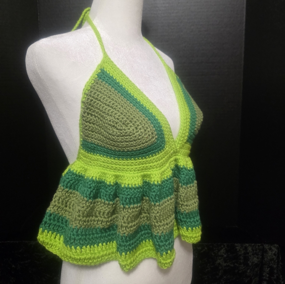 Green Ruffle Crop Top - Picture 2 of 4